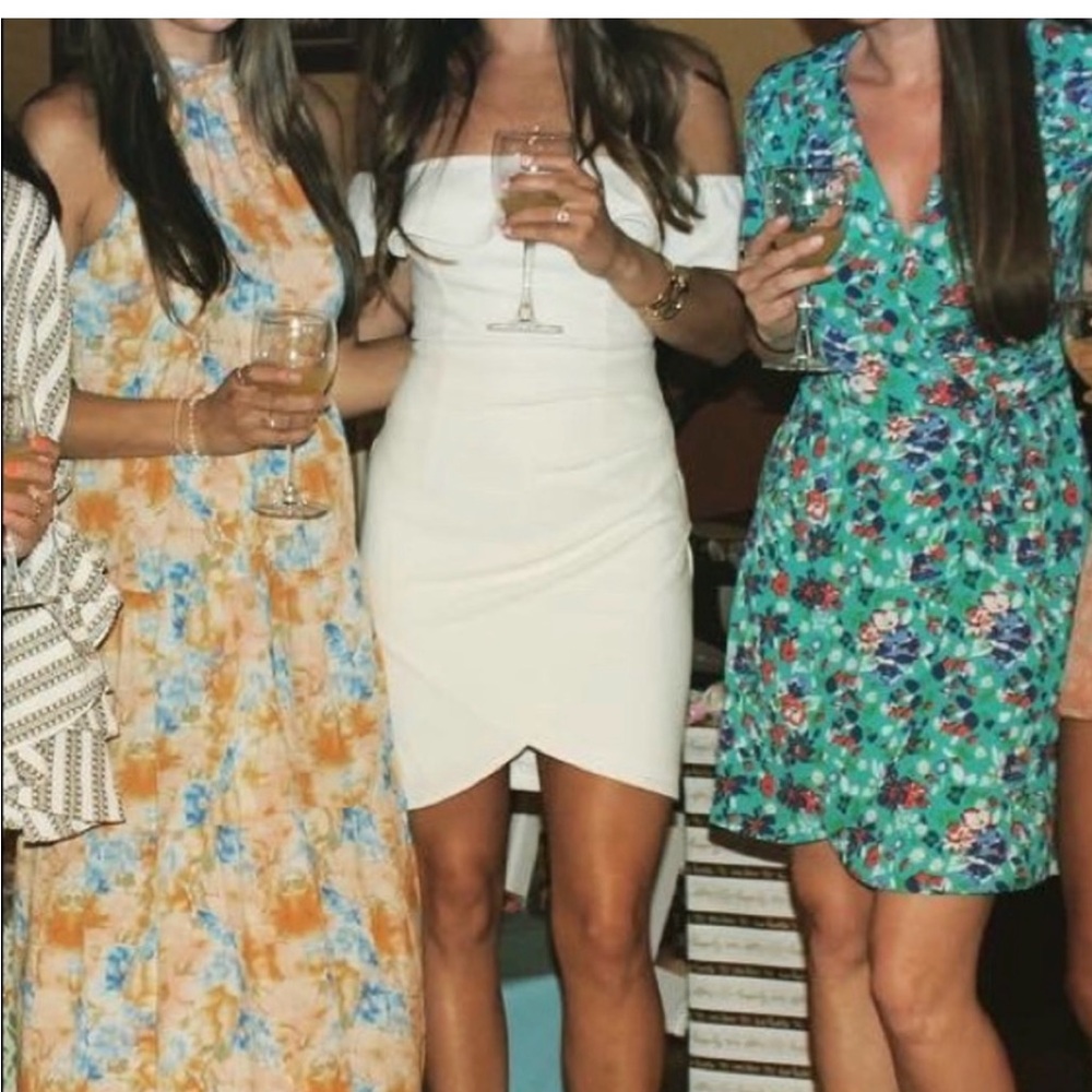 Worn Once And Dry Cleaned. - image 2